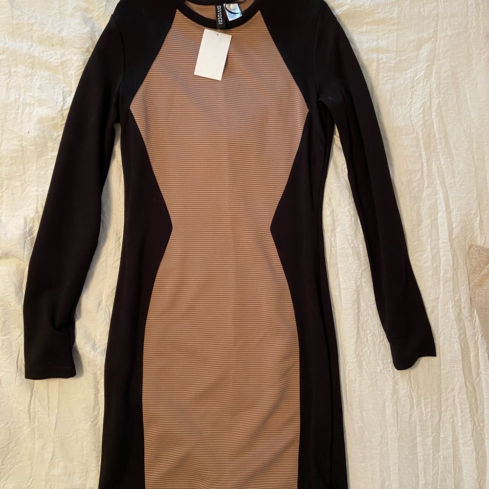H&M fitted dress (NEW)
